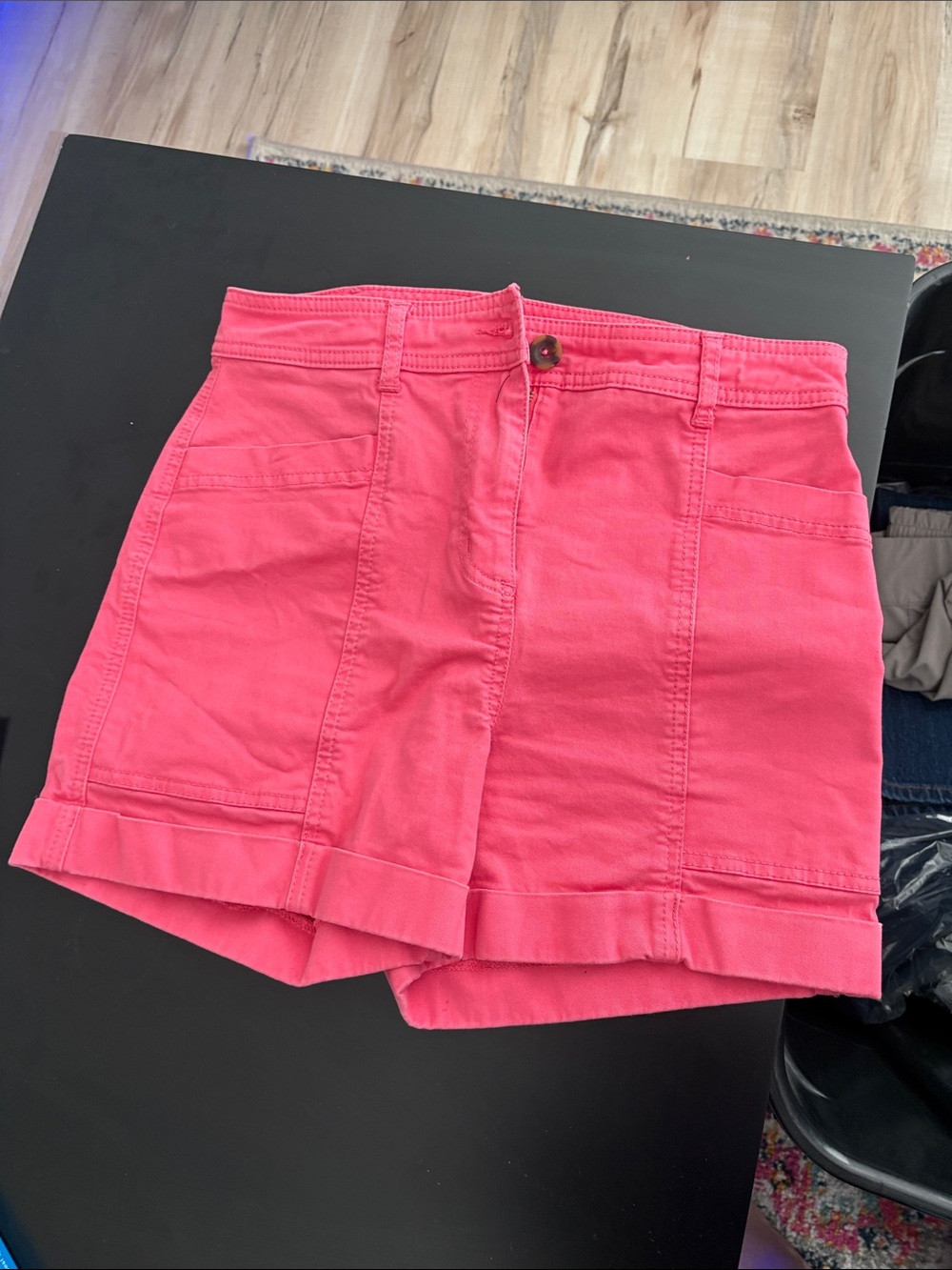 Boden Roll Cuff Chino Shorts Size 4 Pink Preppy 4 Inch Inseam Stretch